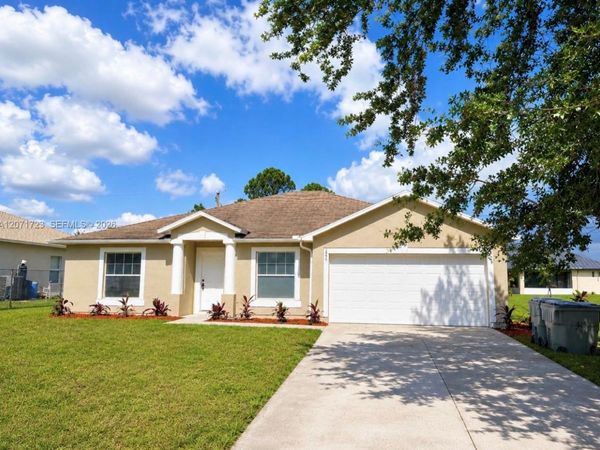 8356 103rd Ct , Vero Beach, FL 32967