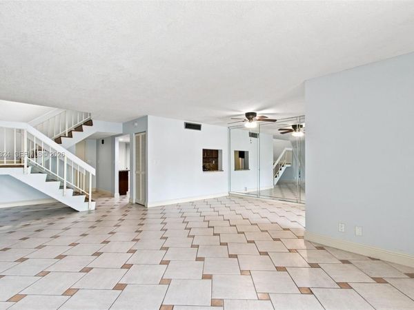 6511 Racquet Club Dr , Unit 46, Lauderhill, FL 33319
