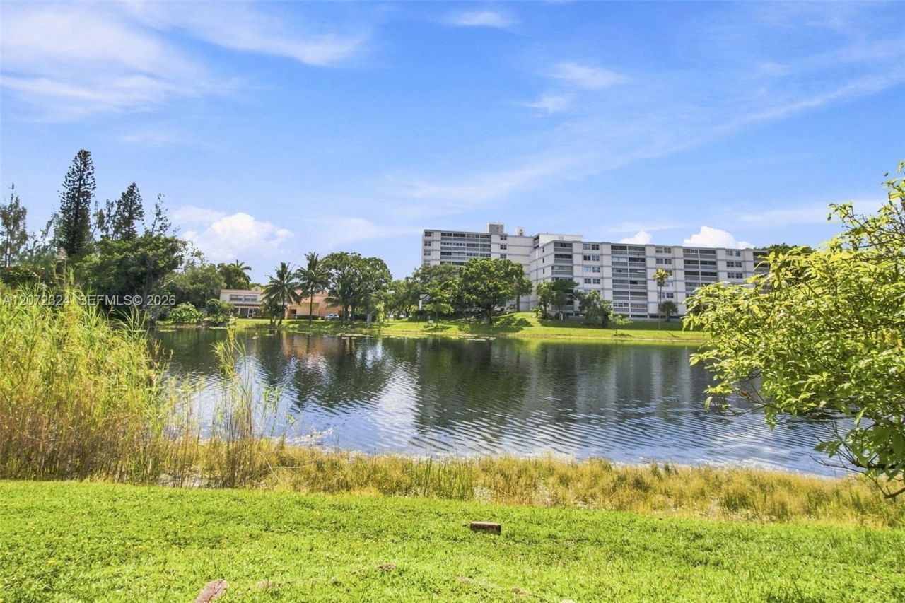 6511 Racquet Club Dr , Unit 46, Lauderhill, FL 33319 Photo