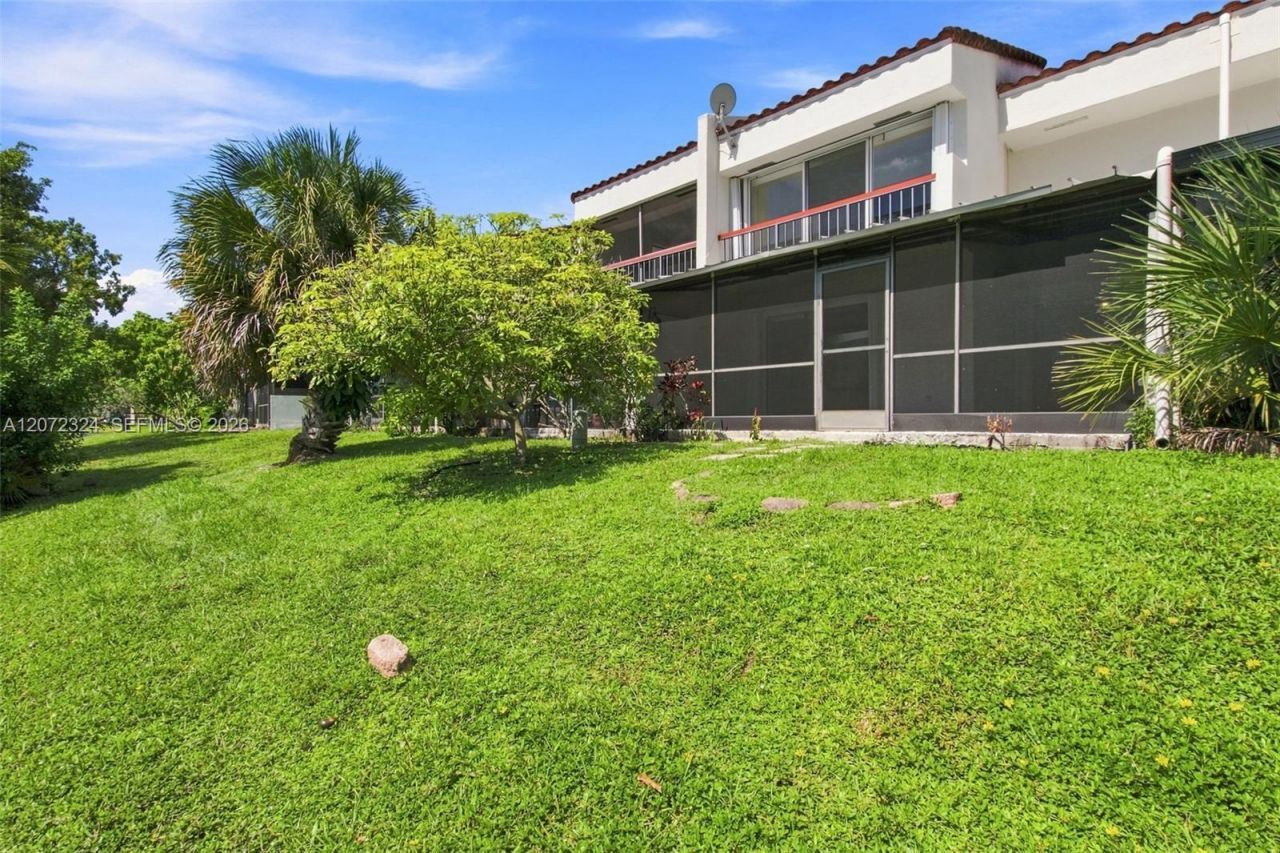 6511 Racquet Club Dr , Unit 46, Lauderhill, FL 33319 Photo