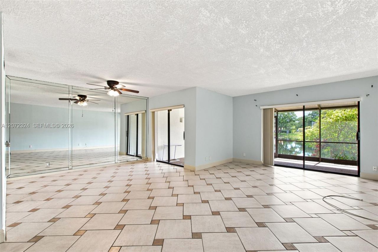 6511 Racquet Club Dr , Unit 46, Lauderhill, FL 33319 Photo