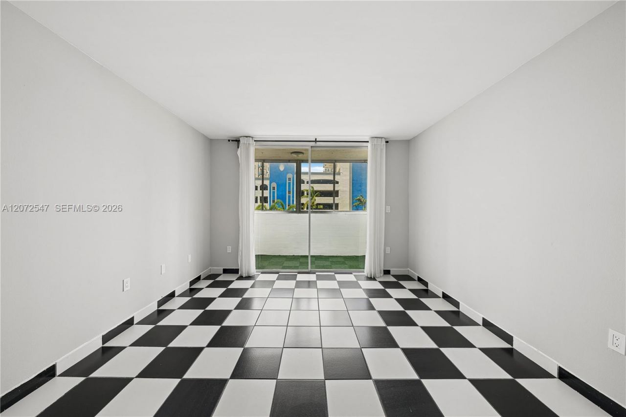 5055 NW 7th St, Unit 409, Miami, FL 33126 Photo