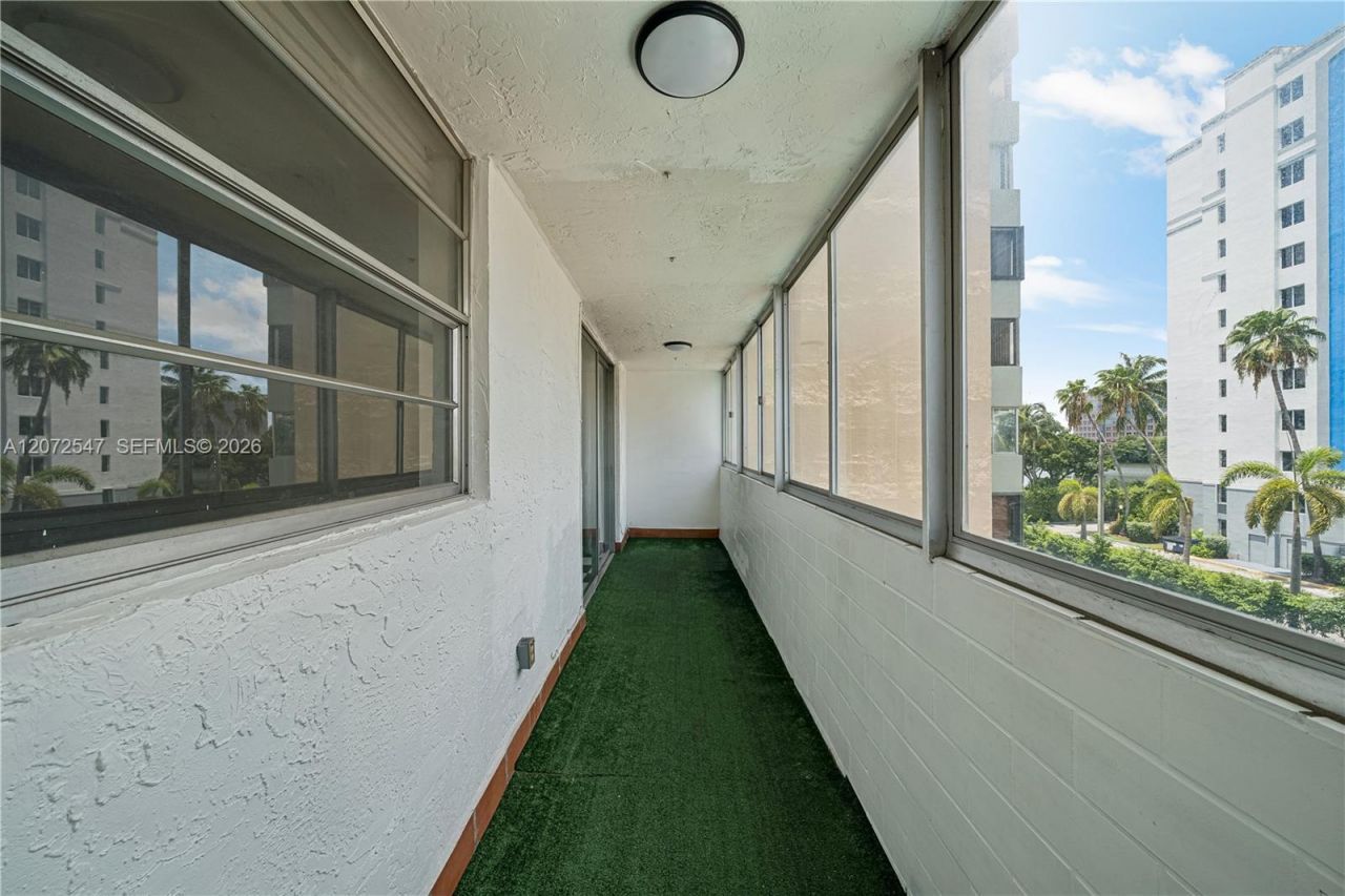 5055 NW 7th St, Unit 409, Miami, FL 33126 Photo