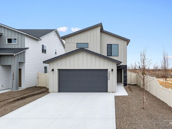 2051 S Summerson Way, Meridian, ID 83642