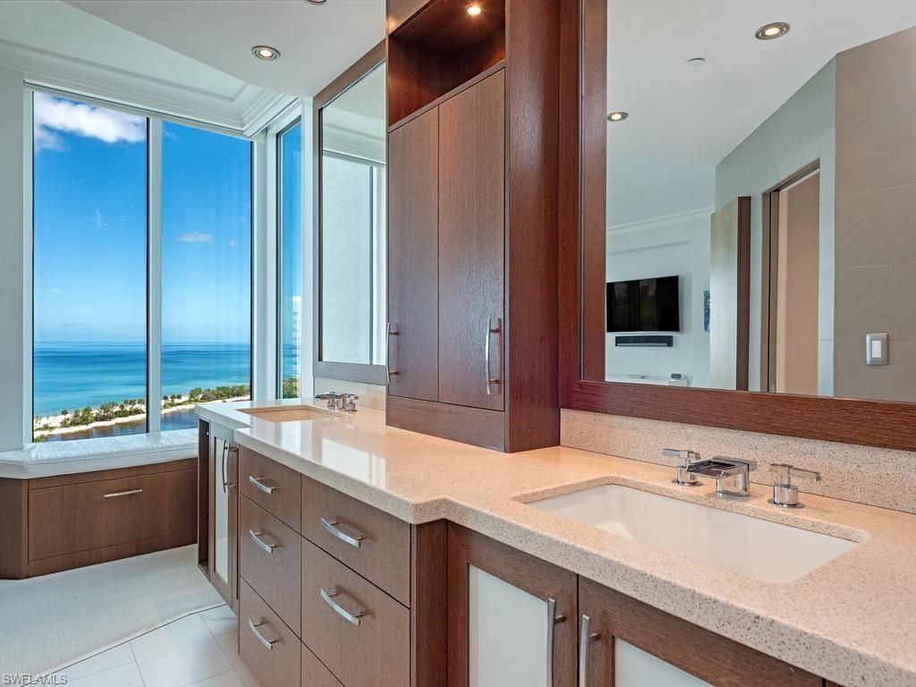 60 Seagate Dr, Unit 1505, Naples, FL 34103 Photo