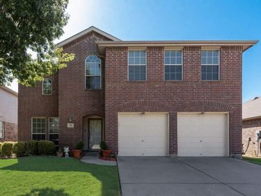 9208 Conestoga Drive, Fort Worth, TX 76131