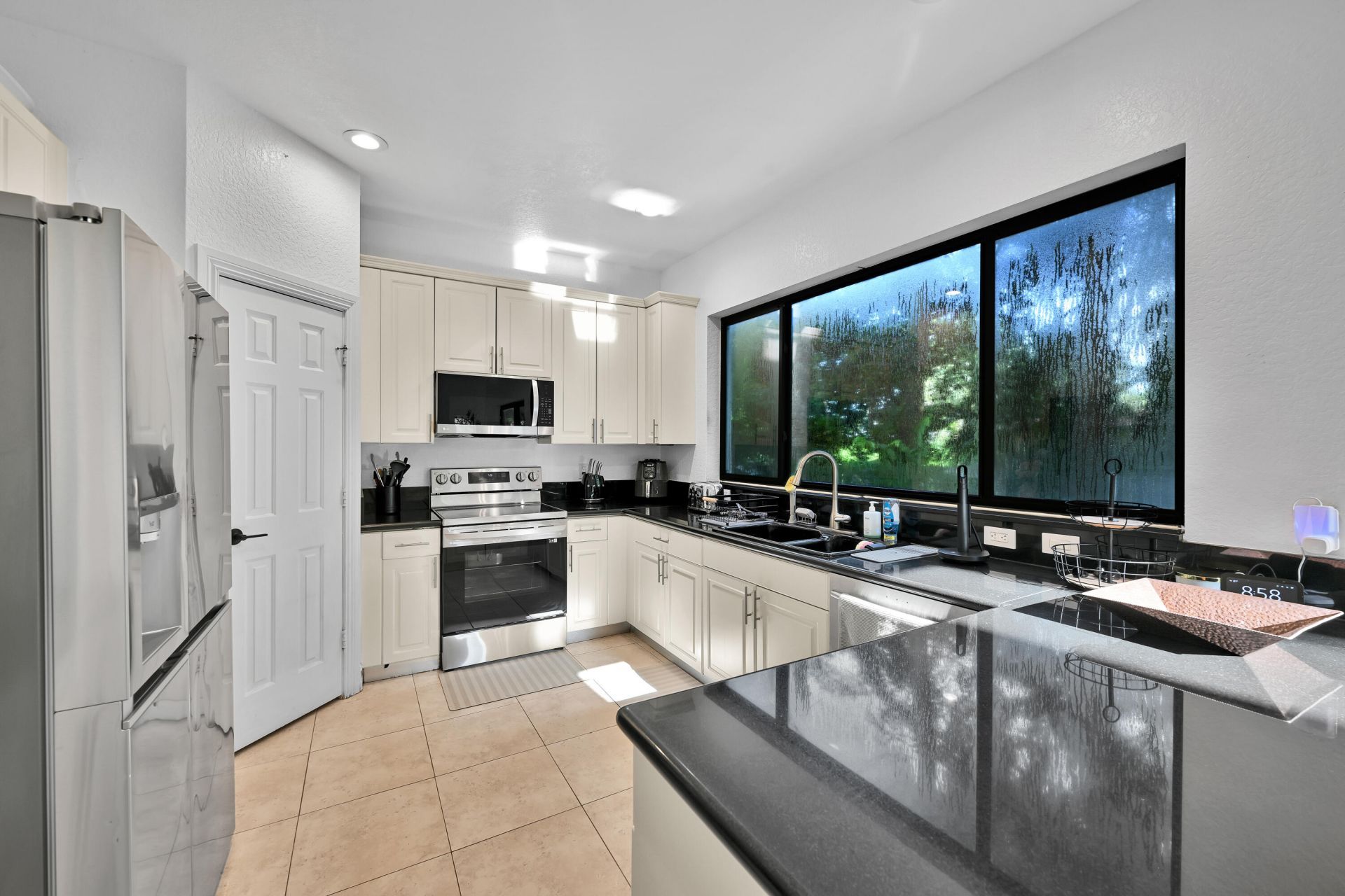 11695 NW 2nd Street, Plantation, FL 33325 Photo