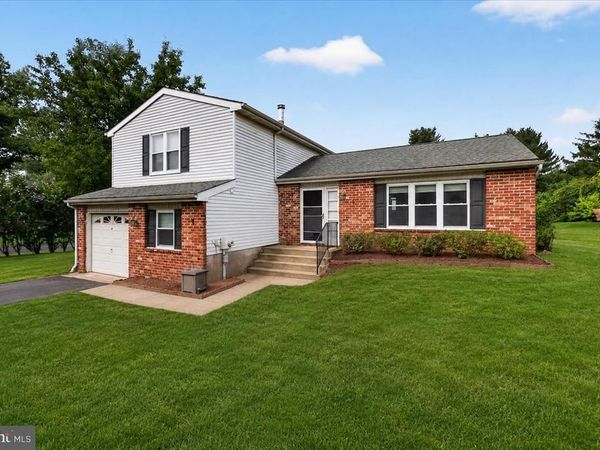 3 WILLOW COURT, NEWTOWN, PA 18940