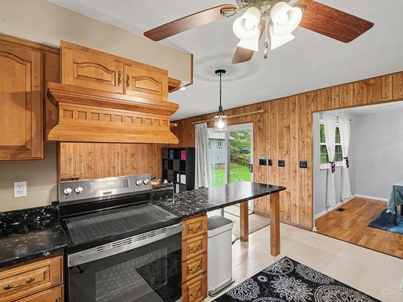 263 Deephaven Drive, Delhi Township, OH 45238 Photo 5