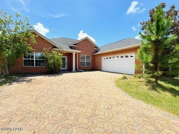 207 Lakeview Terrace , Lynn Haven, FL 32444
