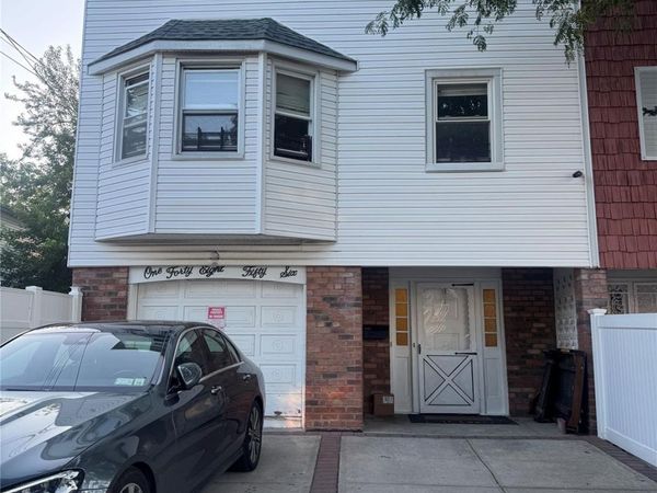 148-56 262nd Place , Rosedale, NY 11422