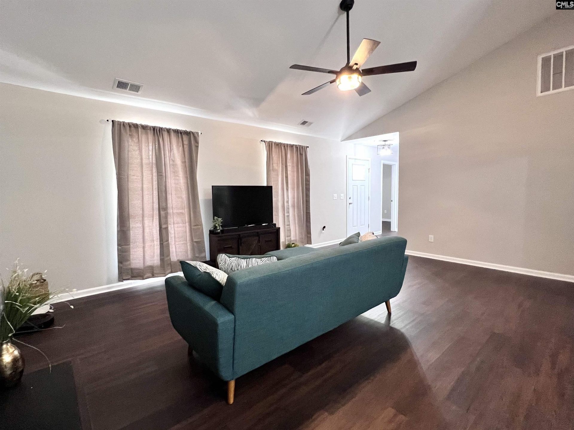 644 Whitland Road Photo 10
