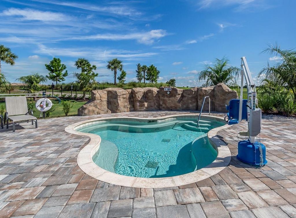16904 Vardon Terrace, Unit 301, Lakewood Ranch, FL 34211 Photo