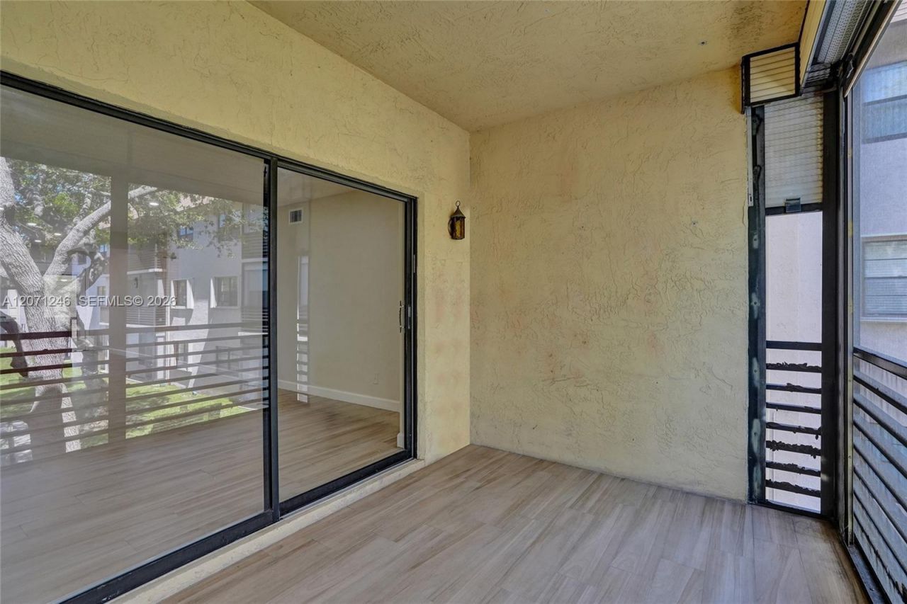 6090 N Sabal Palm Blvd , Unit 208, Tamarac, FL 33319 Photo