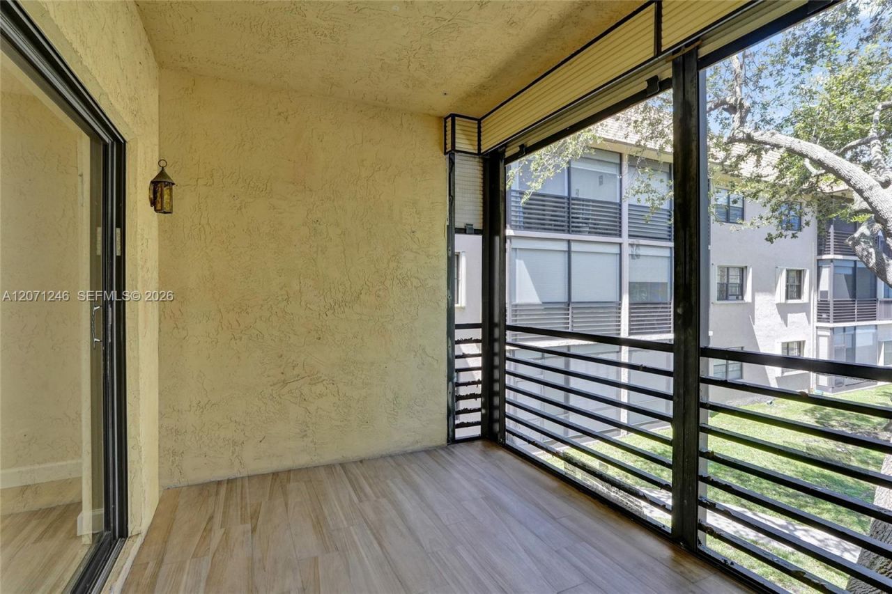 6090 N Sabal Palm Blvd , Unit 208, Tamarac, FL 33319 Photo