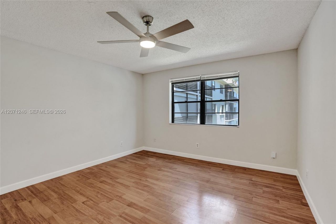 6090 N Sabal Palm Blvd , Unit 208, Tamarac, FL 33319 Photo