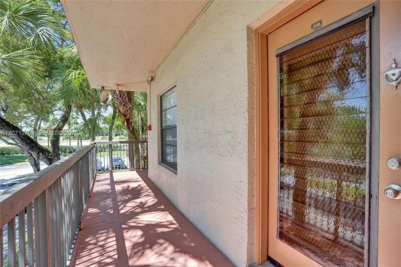 6090 N Sabal Palm Blvd , Unit 208, Tamarac, FL 33319 Photo