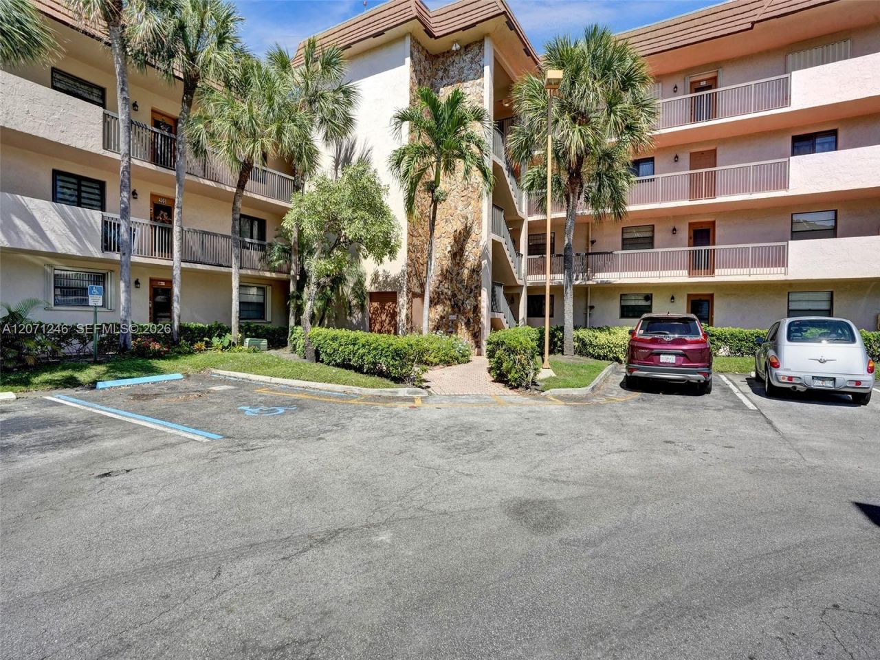 6090 N Sabal Palm Blvd , Unit 208, Tamarac, FL 33319 Photo