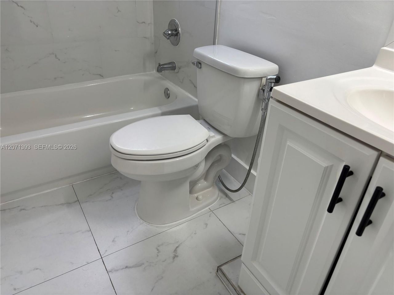 5033 NW 7th St, Unit 101, Miami, FL 33126 Photo