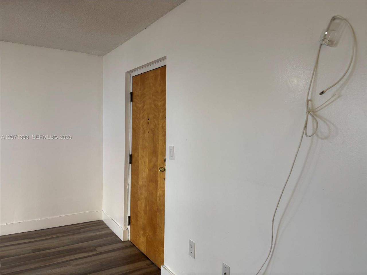 5033 NW 7th St, Unit 101, Miami, FL 33126 Photo
