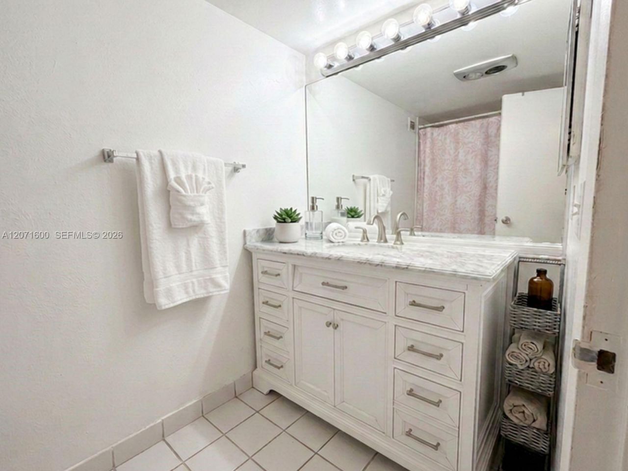 1650 NE 115th St , Unit 403, Miami, FL 33181 Photo