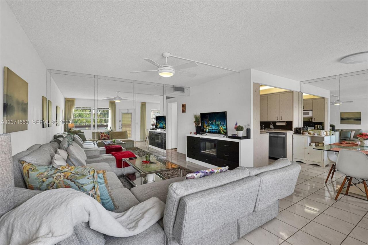 2017 Cornwall A , Unit 2017, Boca Raton, FL 33434 Photo