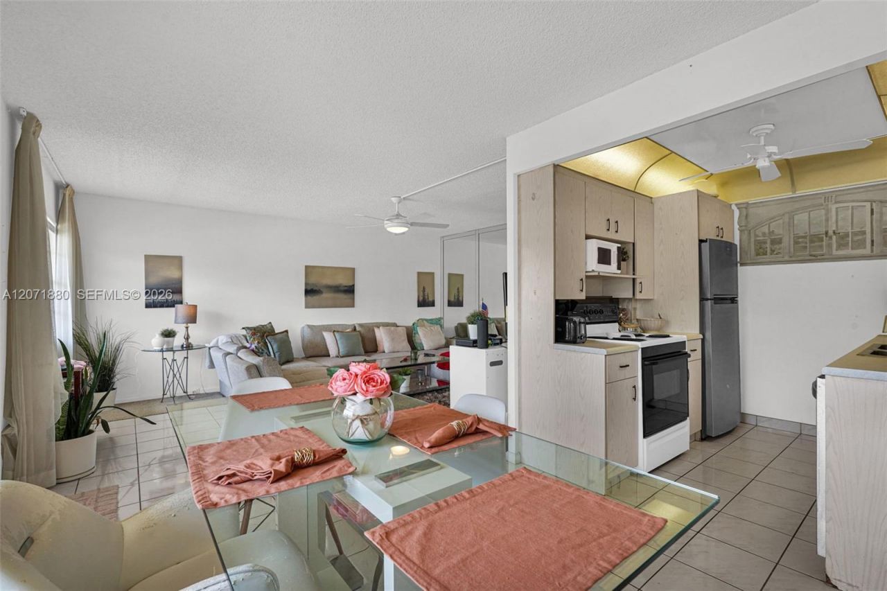 2017 Cornwall A , Unit 2017, Boca Raton, FL 33434 Photo