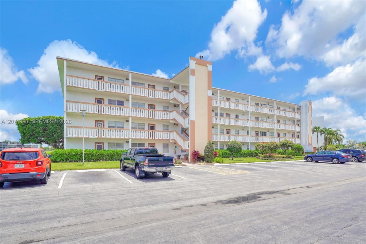 2017 Cornwall A , Unit 2017, Boca Raton, FL 33434 Photo