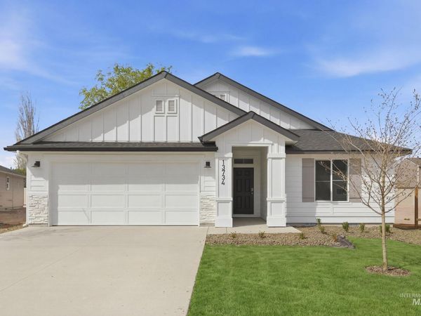 3844 E Freedom Tower Dr, Nampa, ID 83686