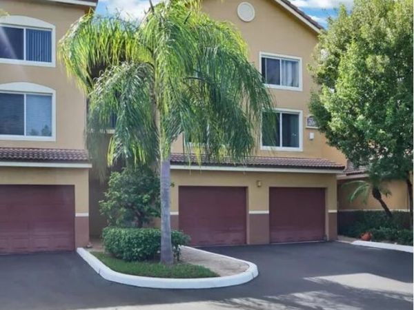 200 Scotia Drive, Unit 202, Hypoluxo, FL 33462