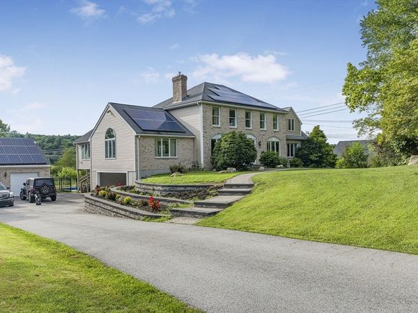 96 Fowler St, Upton, MA 01568
