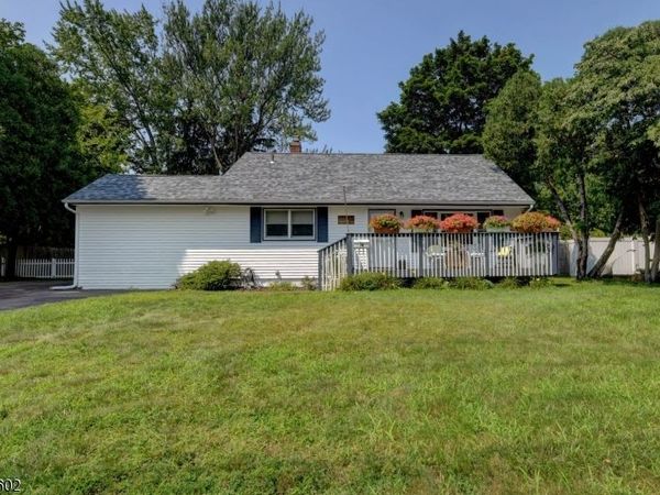18 Arthur Rd, Lincoln Park, NJ 07035