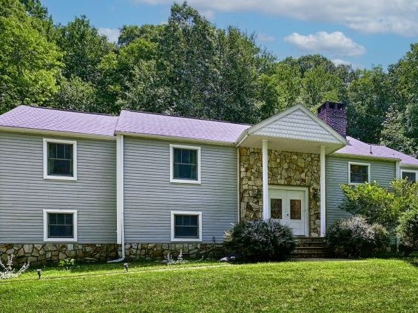 460 Laurel Ln, Kinnelon, NJ 07405