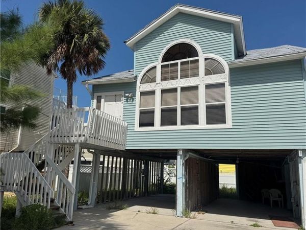 225 Fairweather LN, FORT MYERS BEACH, FL 33931