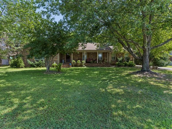 510 Irongate Blvd , Murfreesboro, TN 37129