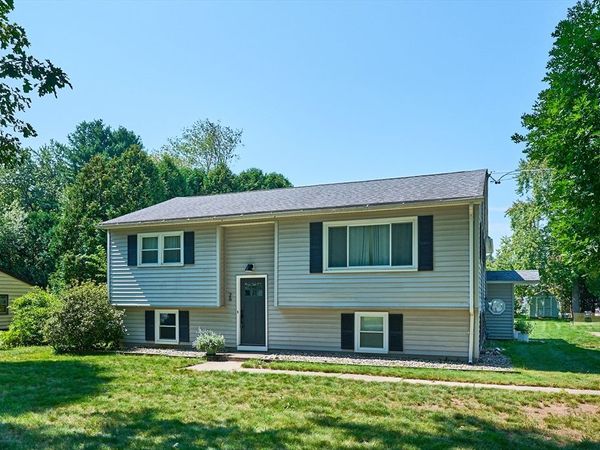 26 Oliver St., Easthampton, MA 01027