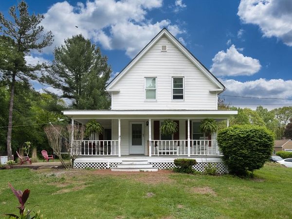 735 Hildreth St, Dracut, MA 01826