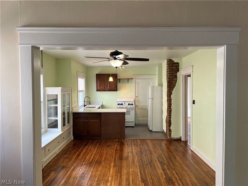 2249 Bellfield Avenue , Cleveland Heights, OH 44106 Photo 12