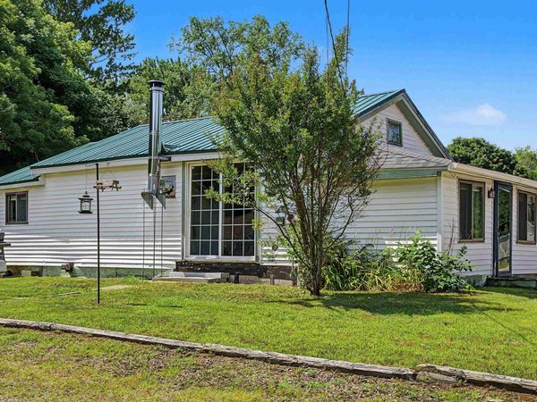 51 High Street, Epping, NH 03042