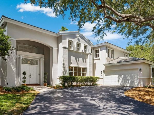 7605 SW 147th St, Palmetto Bay, FL 33158