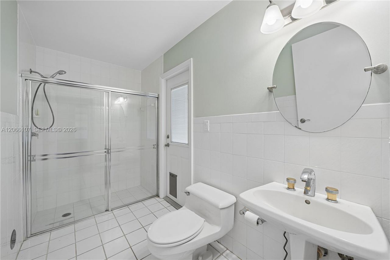 7605 SW 147th St , Palmetto Bay, FL 33158 Photo