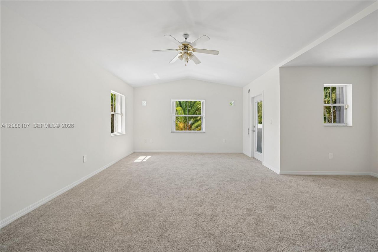 7605 SW 147th St , Palmetto Bay, FL 33158 Photo