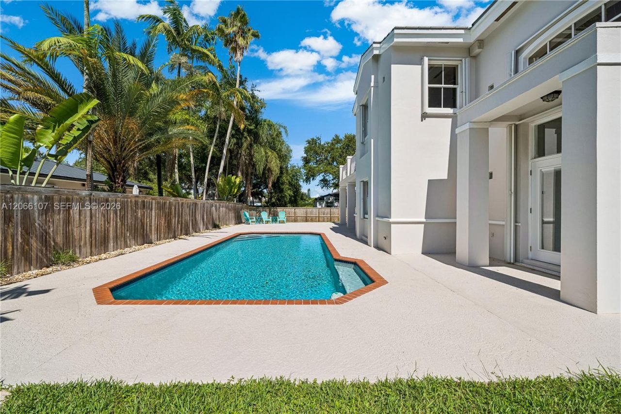 7605 SW 147th St , Palmetto Bay, FL 33158 Photo
