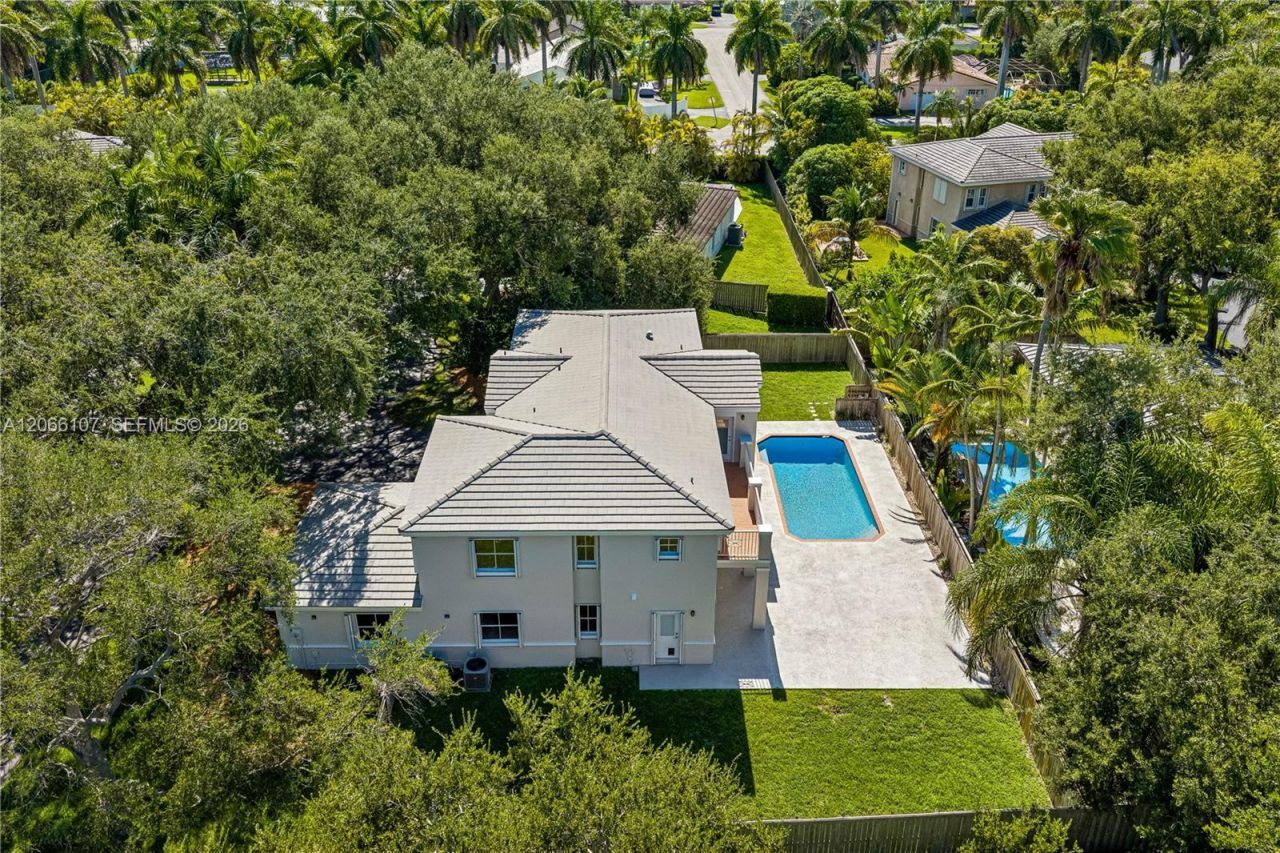7605 SW 147th St , Palmetto Bay, FL 33158 Photo