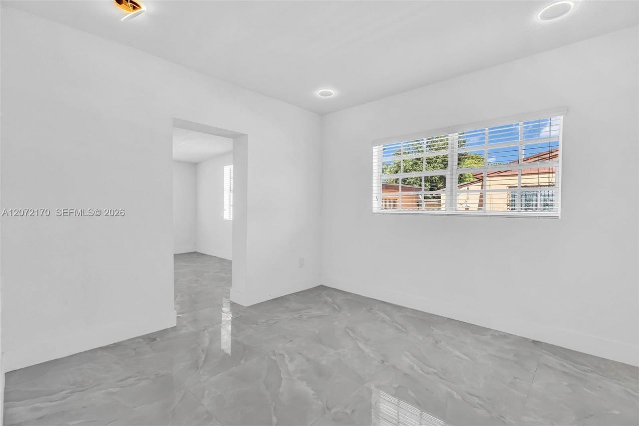 1325 NW 113th Ter , Miami, FL 33167 Photo