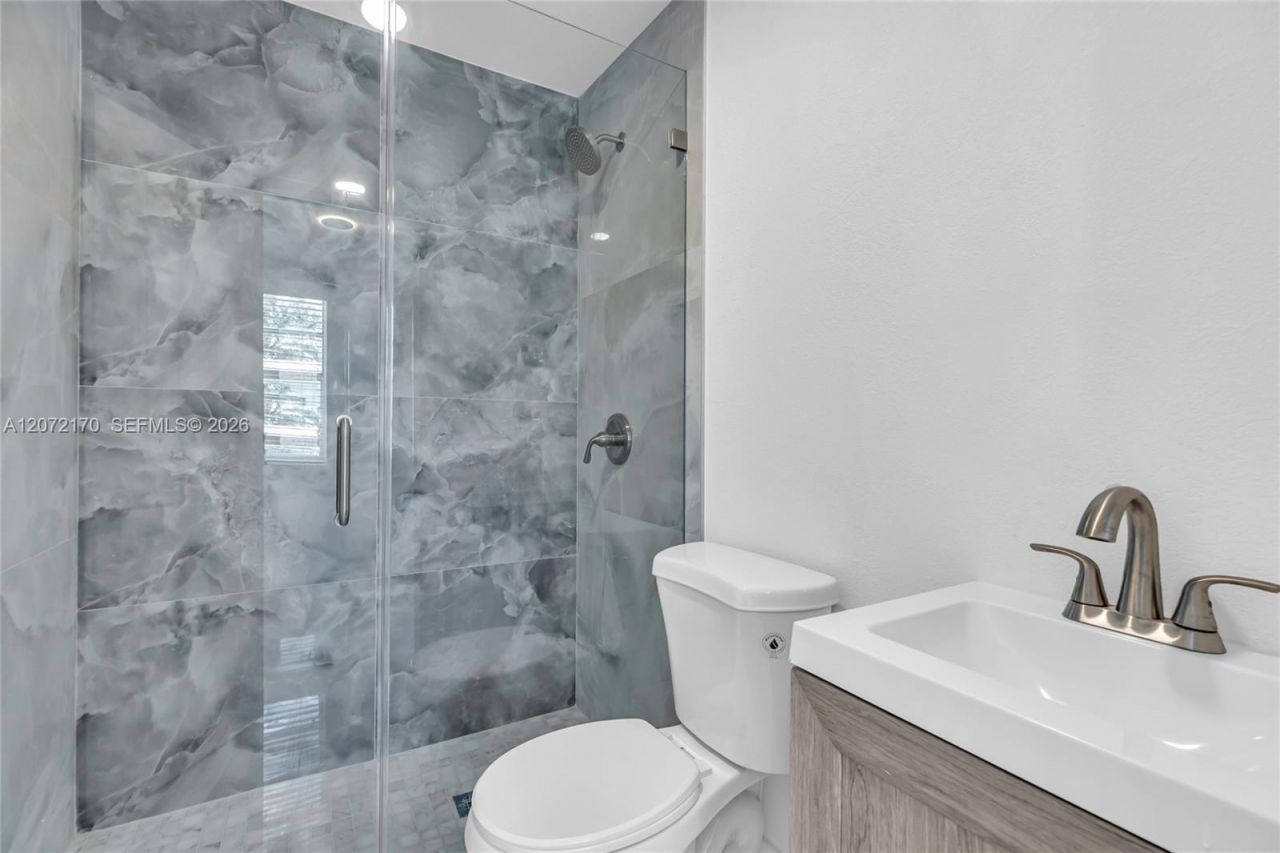 1325 NW 113th Ter , Miami, FL 33167 Photo