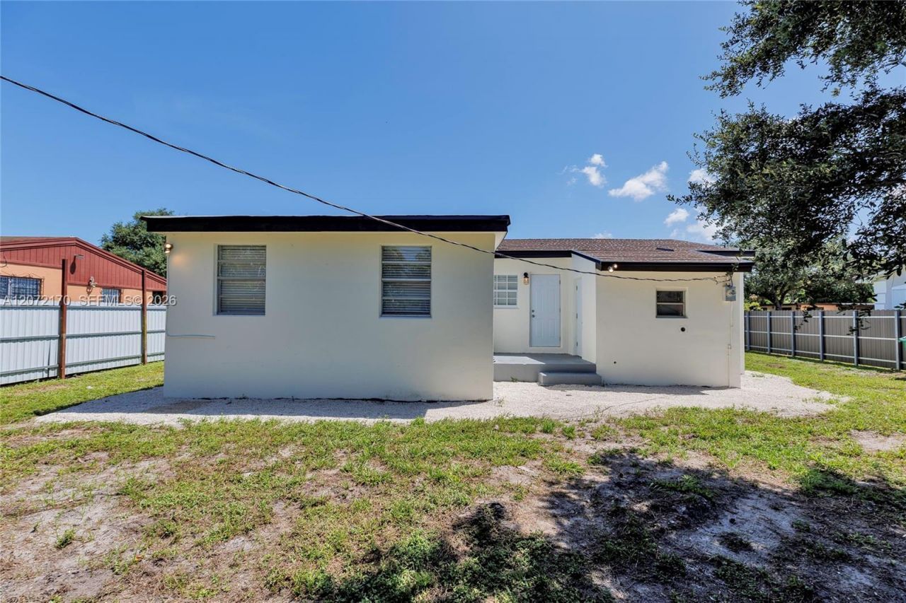 1325 NW 113th Ter , Miami, FL 33167 Photo