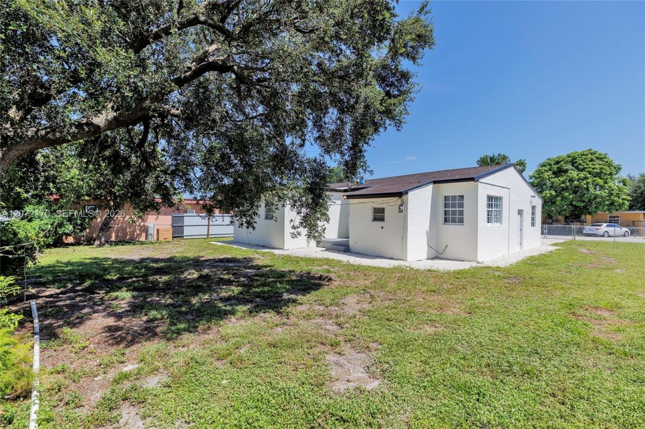 1325 NW 113th Ter , Miami, FL 33167 Photo