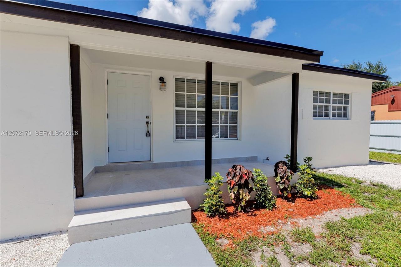 1325 NW 113th Ter , Miami, FL 33167 Photo
