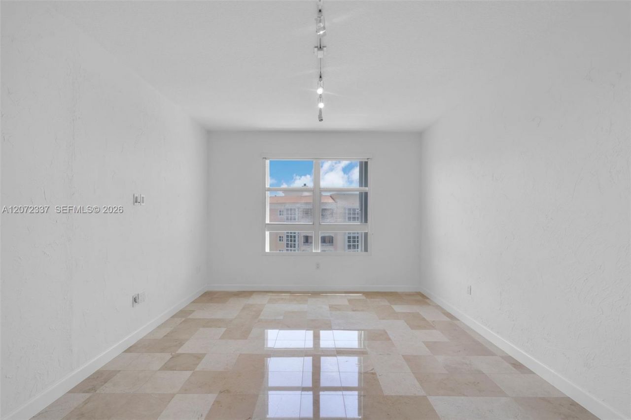 715 Crandon Blvd , Unit PH-5, Key Biscayne, FL 33149 Photo